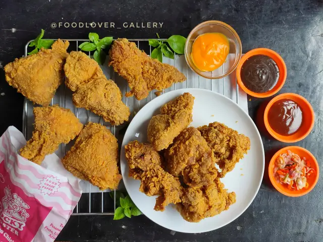 Gambar Makanan Rocky Rooster 7