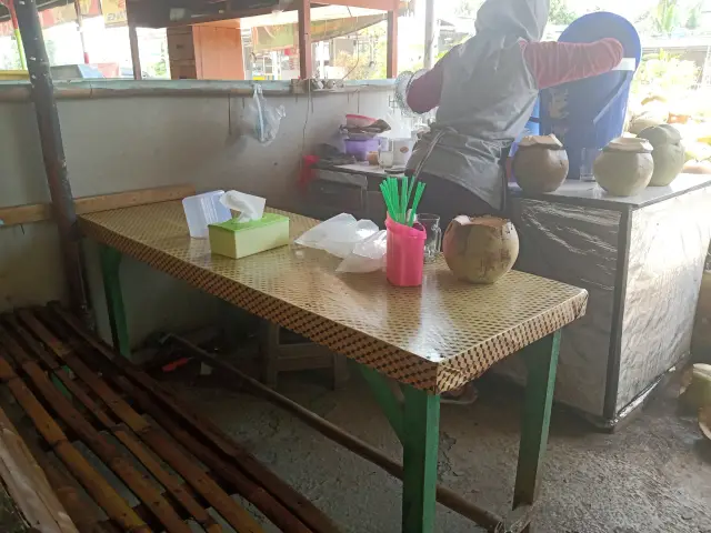 Gambar Makanan Es Kelapa Muda Bang Lubis 2