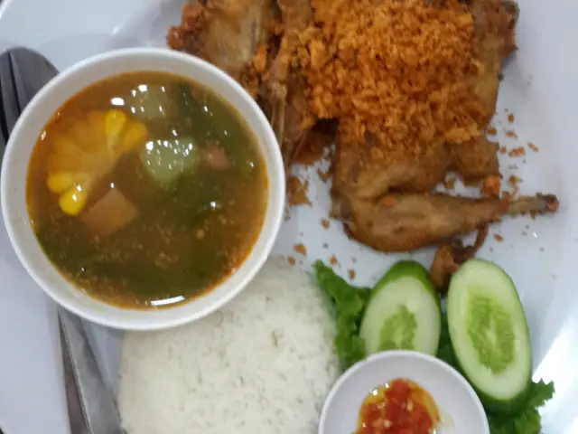 Gambar Makanan AyamGorengKarawaci 11