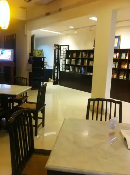 Jing Si Books & Cafe