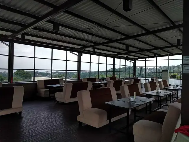 Gambar Makanan Skylight Cafe, Resto & Lounge 5