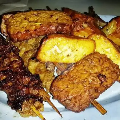 Gambar Makanan Ayam Goreng Bu UUM, Kebon Nanas 2 16