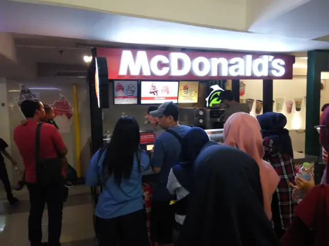 Gambar Makanan McDonald's Ice Cream 3
