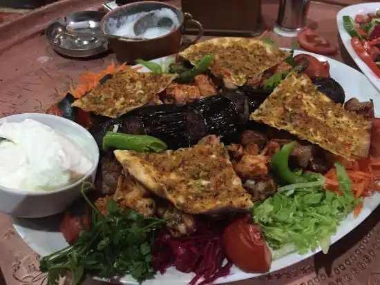 Medi Şark Sofrası'nin yemek ve ambiyans fotoğrafları 9