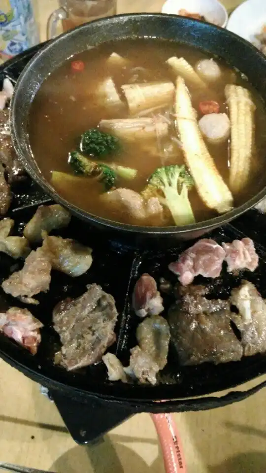 Sam Steamboat BBQ Cafe