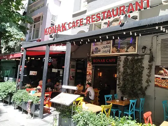 Konak Cafe and Restaurant'nin yemek ve ambiyans fotoğrafları 3
