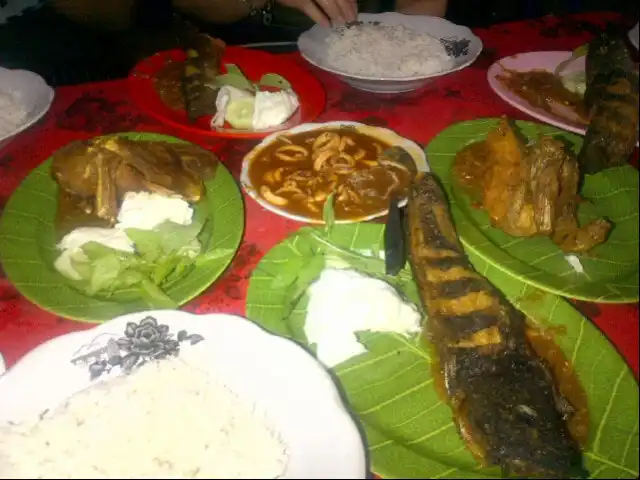 Gambar Makanan Pecel Lele Kuncoro Seafood 3