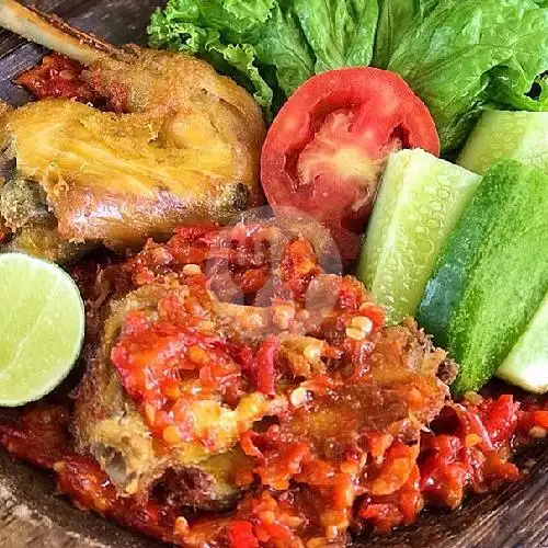 Gambar Makanan Ayam Geprek Dan Ayam Goreng Ni Elok, Gang Pelita 6