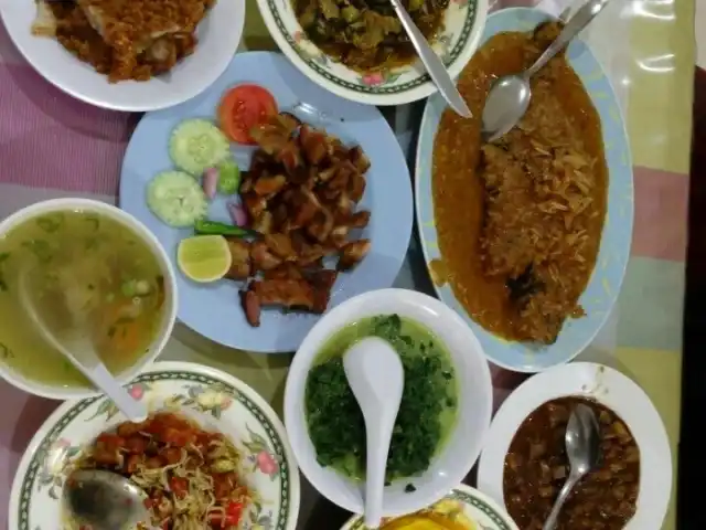 Gambar Makanan Rumah Makan Khas Batak Roma 7