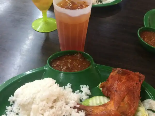 Restoran Nasi Ayam Penyet Power, Melaka Sentral Food Photo 3