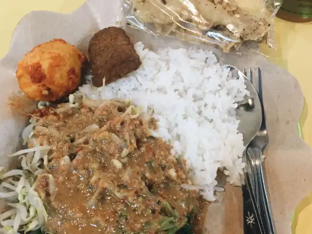 Gambar Makanan Sego Pecel Bu Broto 5