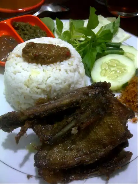 Gambar Makanan Ayam Bebek Gandhol 8