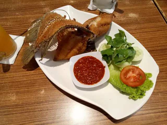 Gambar Makanan Ayam Tulang Lunak Malioboro 14