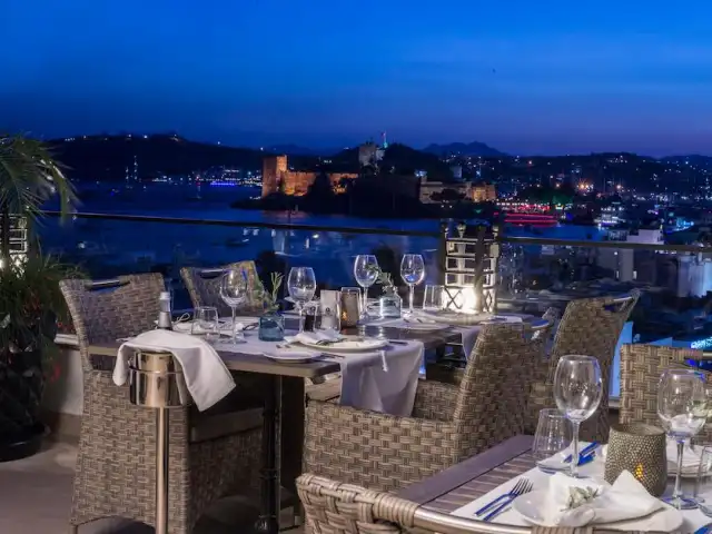 Ena Terrace Restaurant'nin yemek ve ambiyans fotoğrafları 3