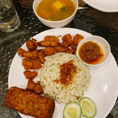 Ayam Bebek Angsa Masak Di Kuali