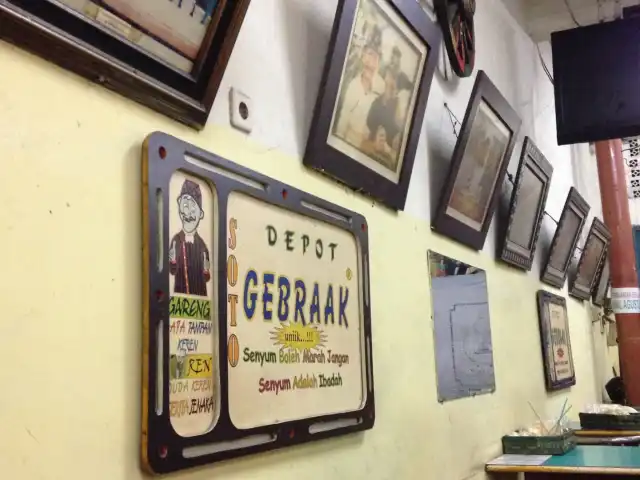 Gambar Makanan Depot Soto Gebraak 5