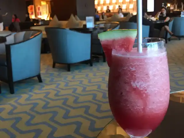 The Lobby Lounge - Crimson Hotel Food Photo 6