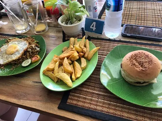 Gambar Makanan Munchies Kuta Bali 11