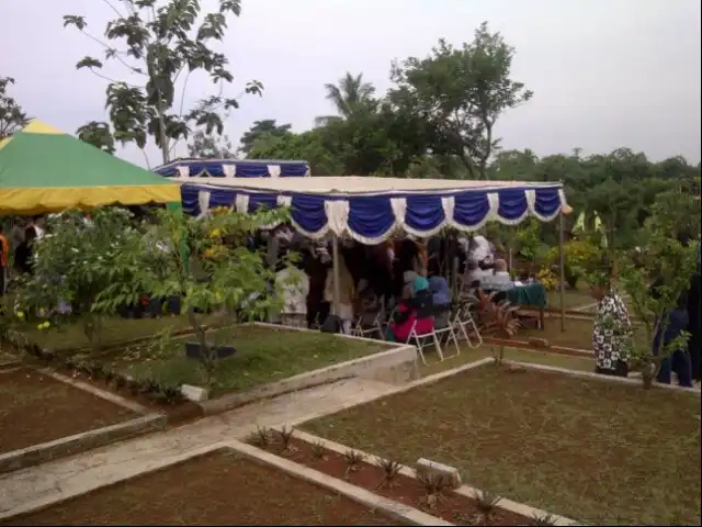 Gambar Makanan Makam Giri tama 2