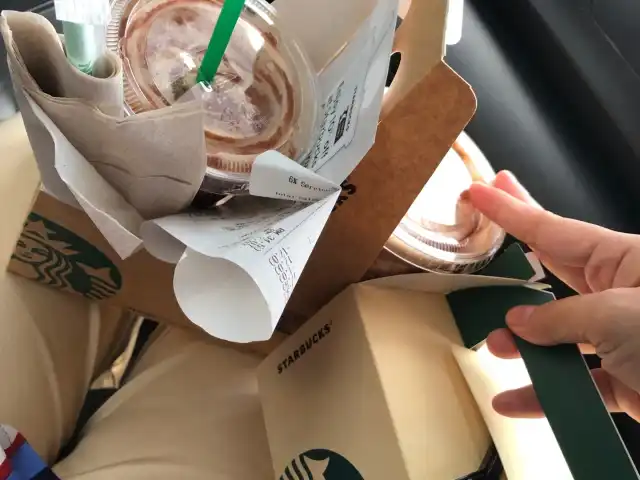 Starbucks Drive Thru Food Photo 3