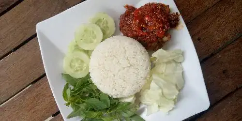 Warung Kemangi, Batu