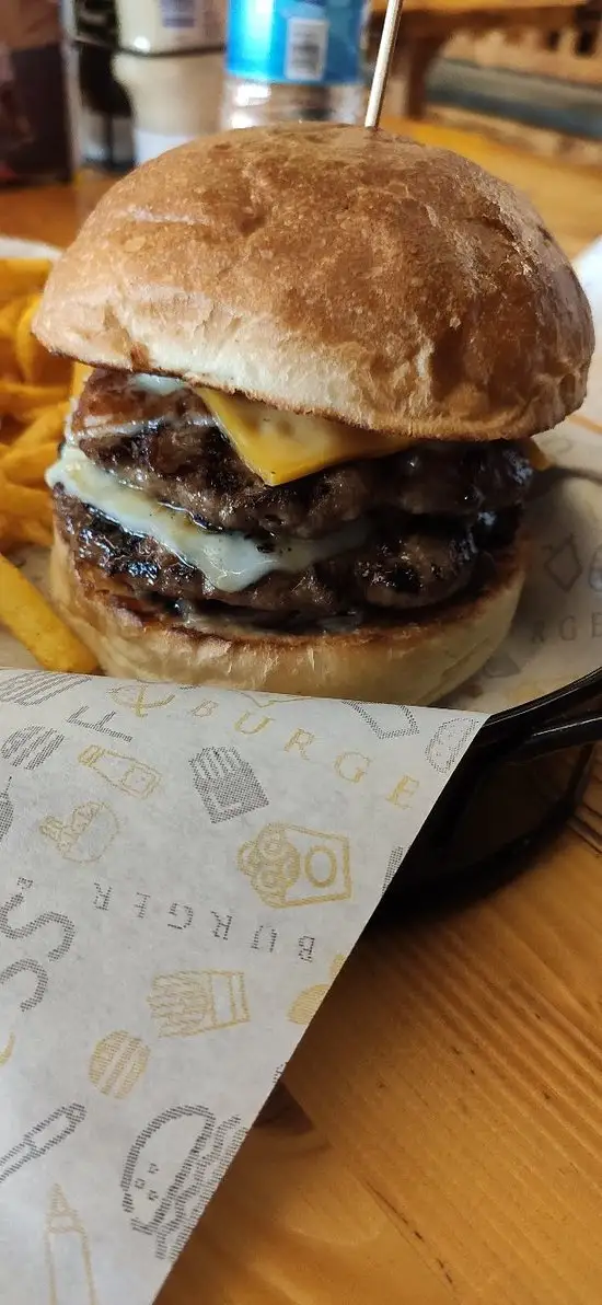 Fess Burger'nin yemek ve ambiyans fotoğrafları 12