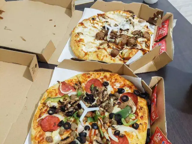 Gambar Makanan Domino's Pizza 10