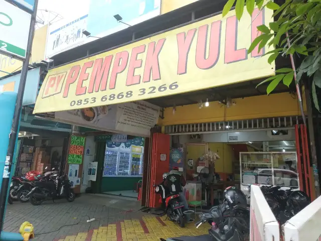 Gambar Makanan Pempek Yuli 7