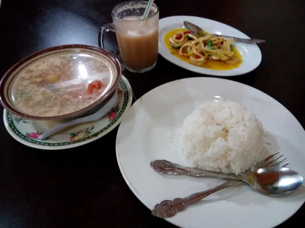 TEH TAREK "RAJA" Tomyam & Masakan Melayu