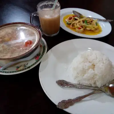 TEH TAREK "RAJA" Tomyam & Masakan Melayu