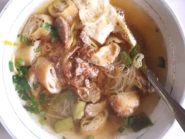 Gambar Makanan Soto Mie Suwiryo 9