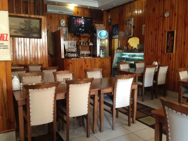 Agora Restaurant