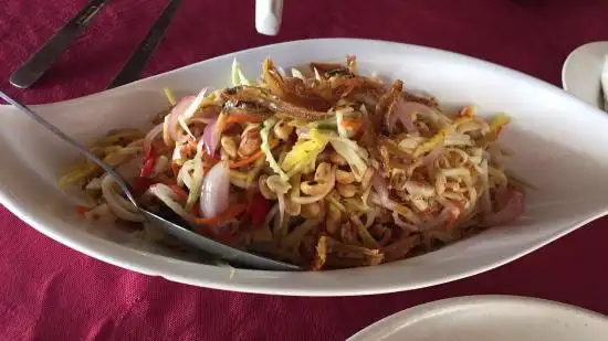 Kampung Lobak Thai Seafood & BBQ