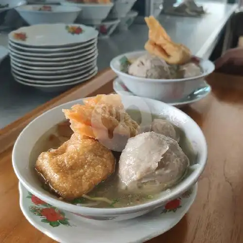 Gambar Makanan Warung Bakso Pradah, Danau Toba 1