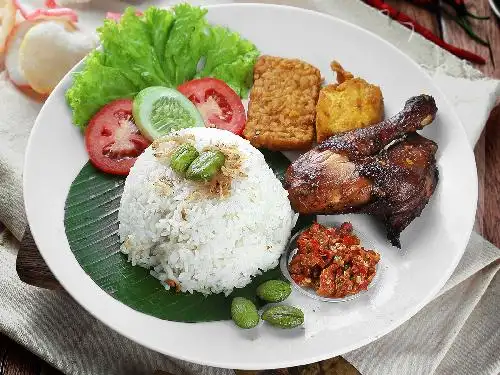 Nasi Nyai, Pluit