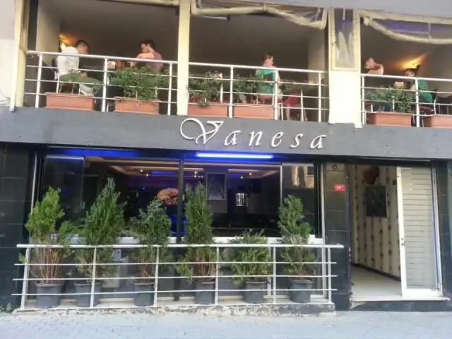 Vanessa Cafe