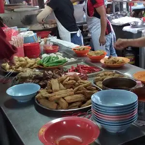 Chung Hwa Street Yong Tau Fu Food Photo 4