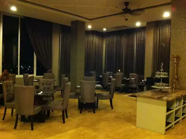 Gambar Makanan Buitenzorg - Hotel Royal 3