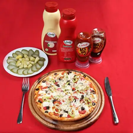 Kırmızı Pizza'nin yemek ve ambiyans fotoğrafları 13