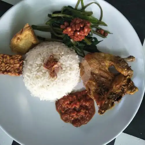 Gambar Makanan Ayam Geprek Serelemo Men Melly, Denpasar 12