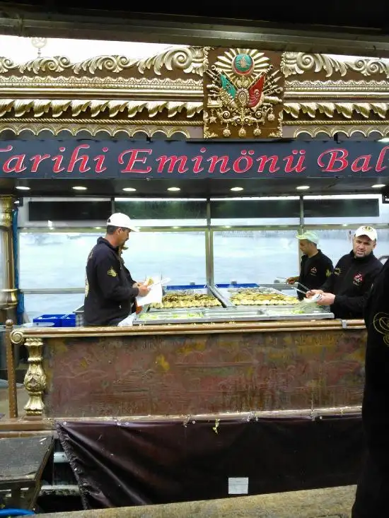 Meshur Eminonu Balikcisi'nin yemek ve ambiyans fotoğrafları 64