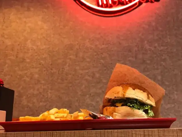 Efem Burger'nin yemek ve ambiyans fotoğrafları 21