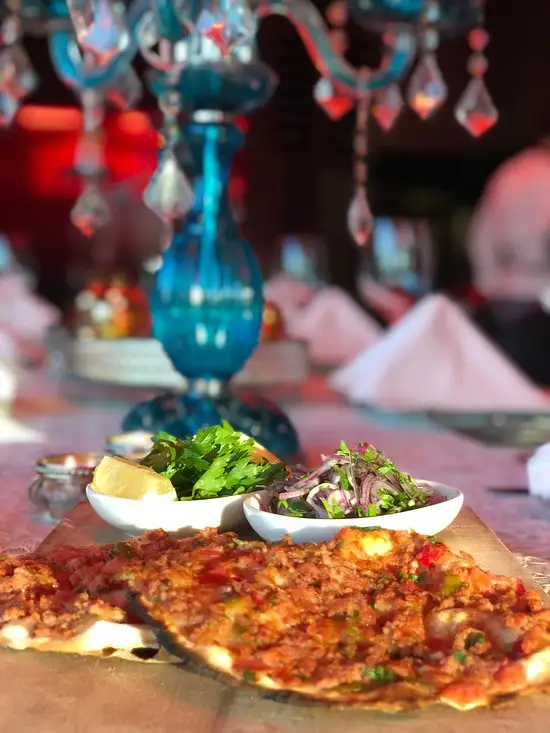 Al Sharq'nin yemek ve ambiyans fotoğrafları 27