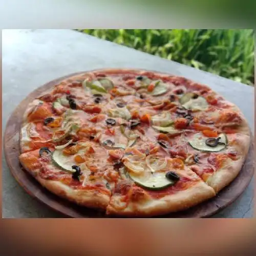 Gambar Makanan Scratch Pizza, Bali 12