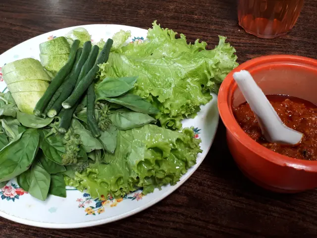 Gambar Makanan Ayam Goreng & Ayam Bakar Brebes 3