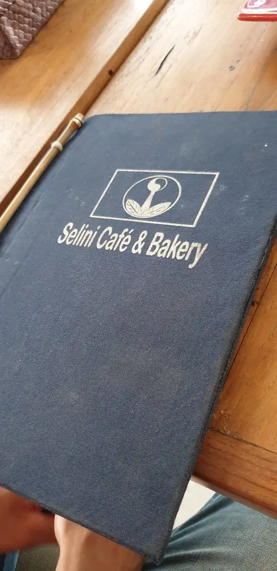 Gambar Makanan Selini Cafe & Bakery 19