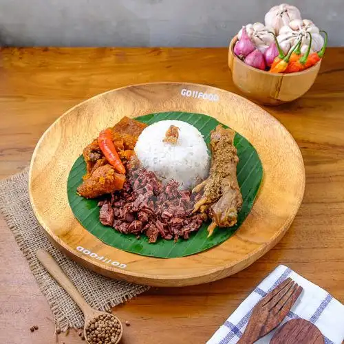 Gambar Makanan Gudeg Yu Djum, Mayjend Sutoyo 3