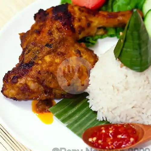 Gambar Makanan Lalapan Ayam Goreng Bumbu Desa, Jimbaran 15