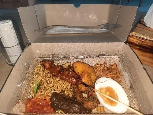 Nasi Campur, Warung Zaenah Gatsu