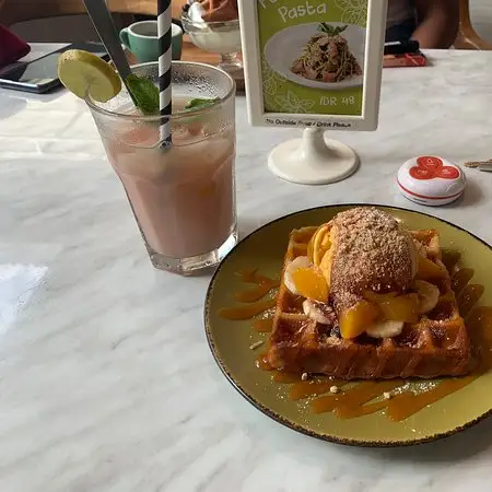 Gambar Makanan Brown Fox Waffle & Coffee 7